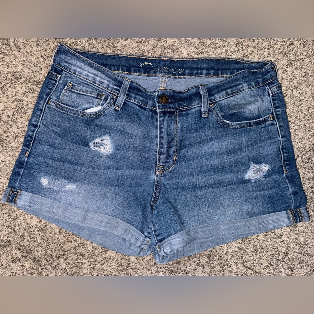 Old Navy Boyfriend Fit Ripped Jean Shorts -Size 10